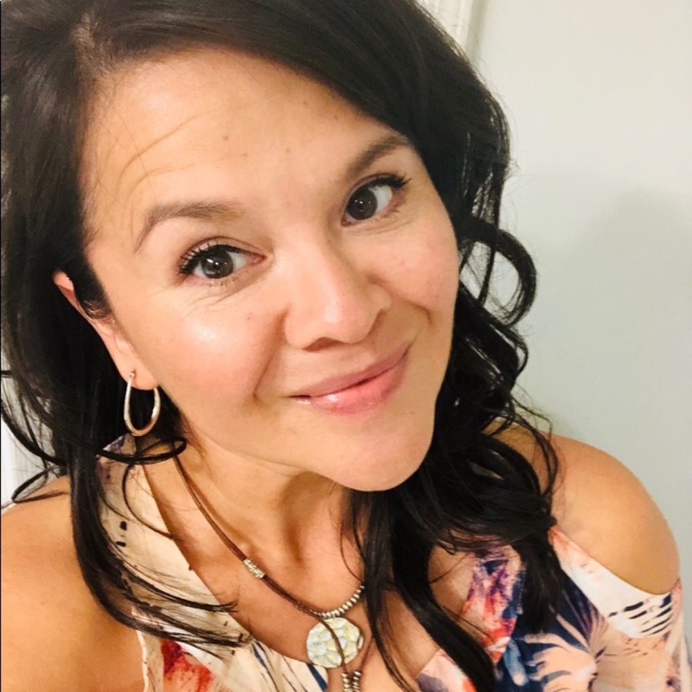 Meet your Posher, Helen